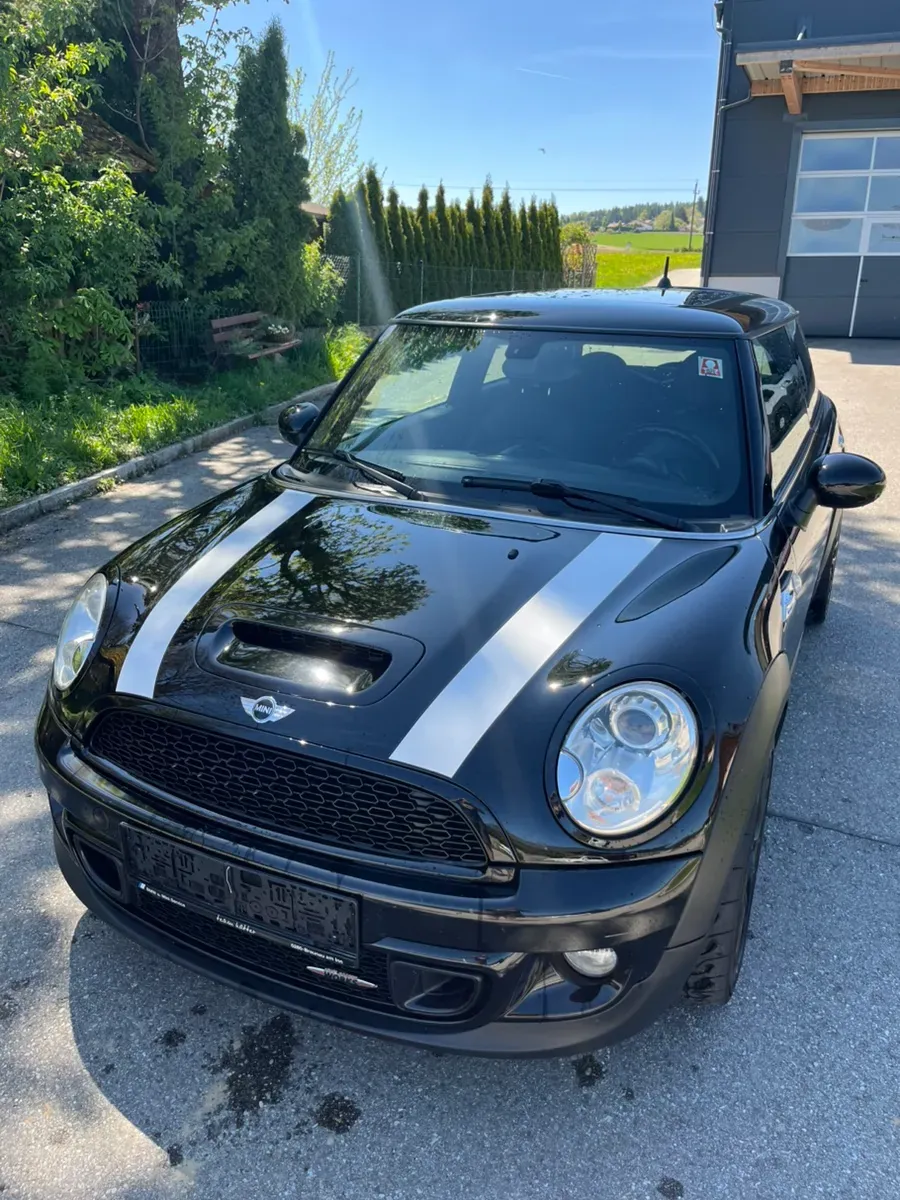 Mini Cooper 2010 photo 2