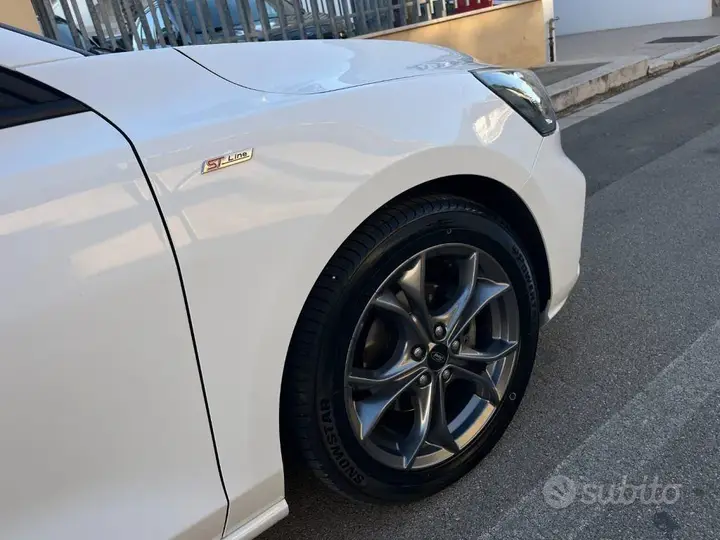 Ford Focus 2021 photo 3