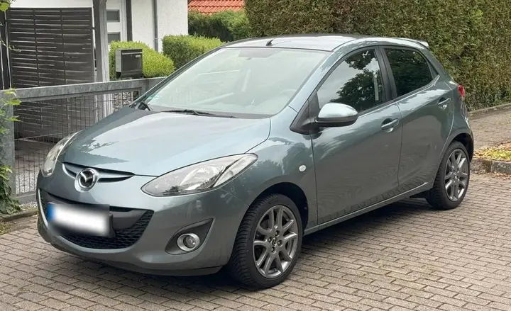 Mazda 2