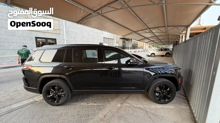 Jeep Grand Cherokee 2023 photo 2
