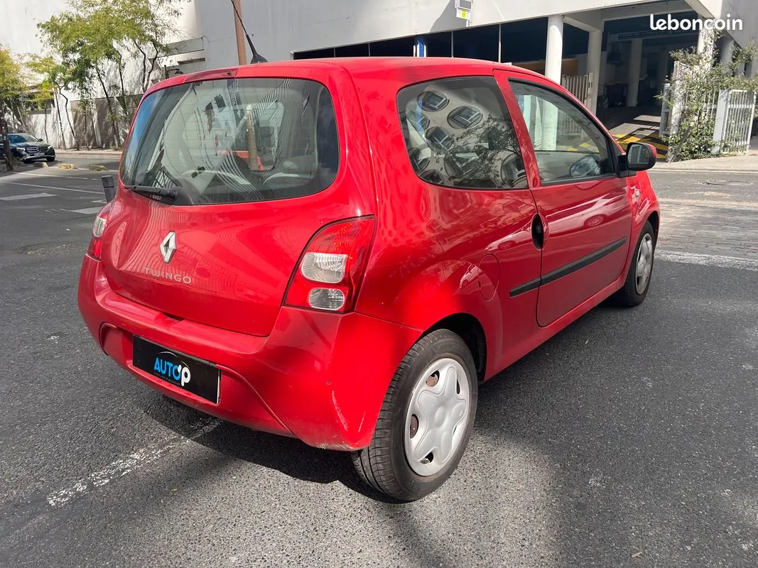 Renault Twingo 2010 photo 4