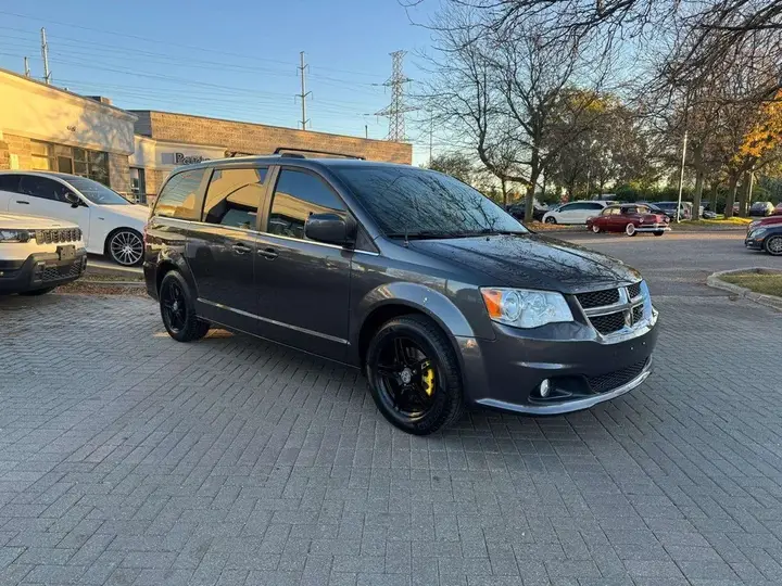 Dodge Grand Caravan 2019 photo 3