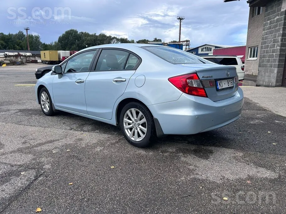 Honda Civic 2012 photo 2