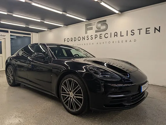 Porsche Panamera 4