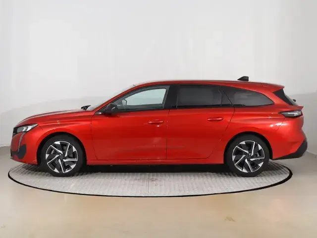 Peugeot 308 Sw 2023 photo 2