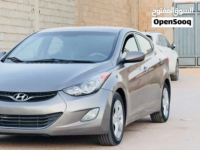 Hyundai Elantra 2012 photo 2