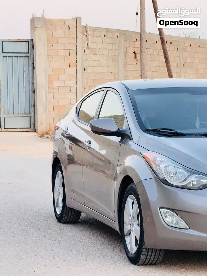 Hyundai Elantra 2012 photo 3