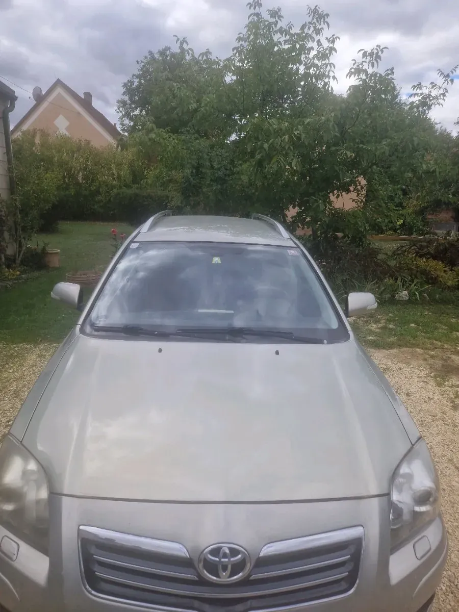 Toyota Avensis 2006 photo 2