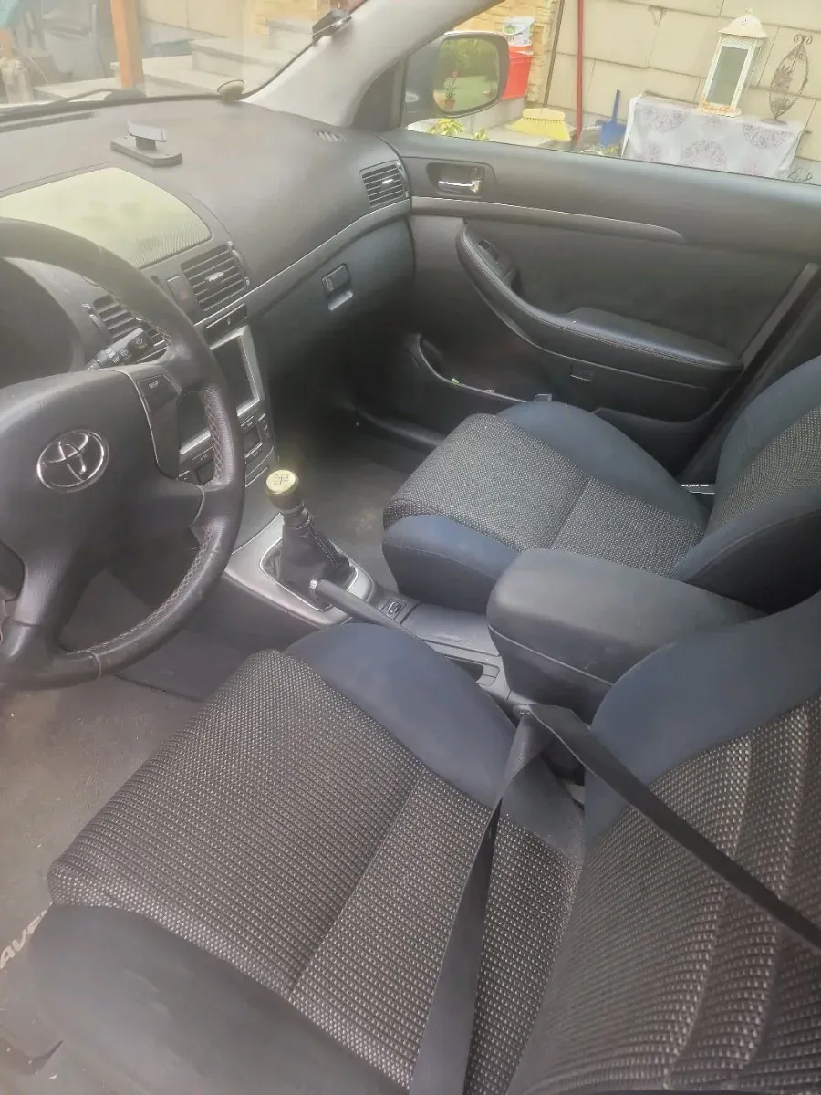 Toyota Avensis 2006 photo 3