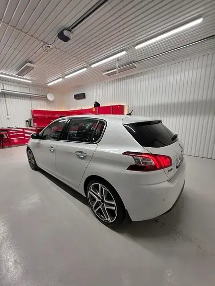 Peugeot 308 2014 photo 3
