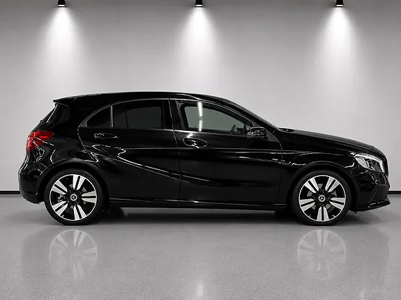 Mercedes-Benz A180 2018 photo 5