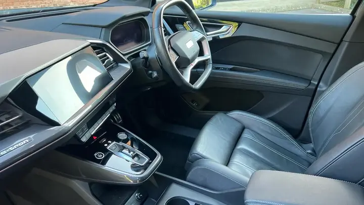 Audi Q4 E-Tron 2021 photo 2