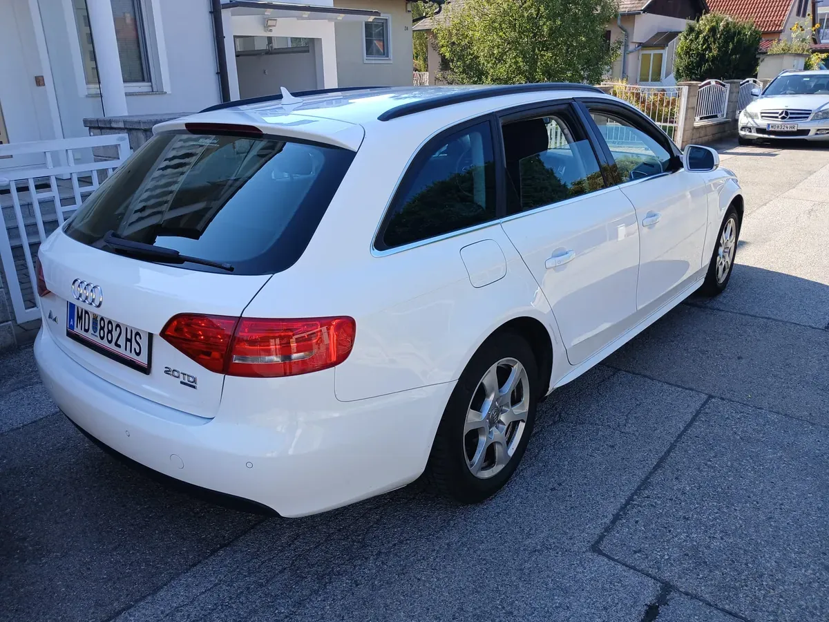 Audi A4 2009 photo 3
