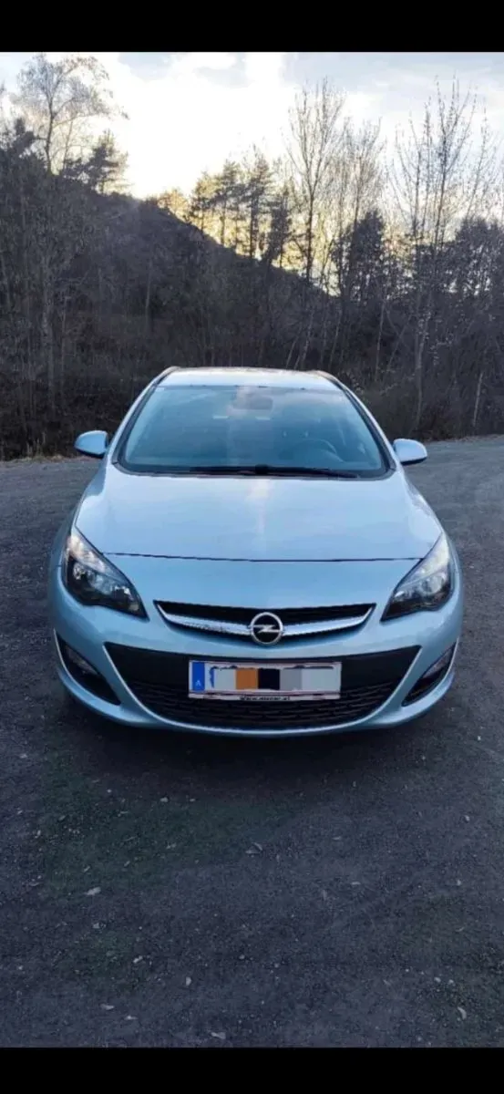 Opel Astra 2015 photo 2