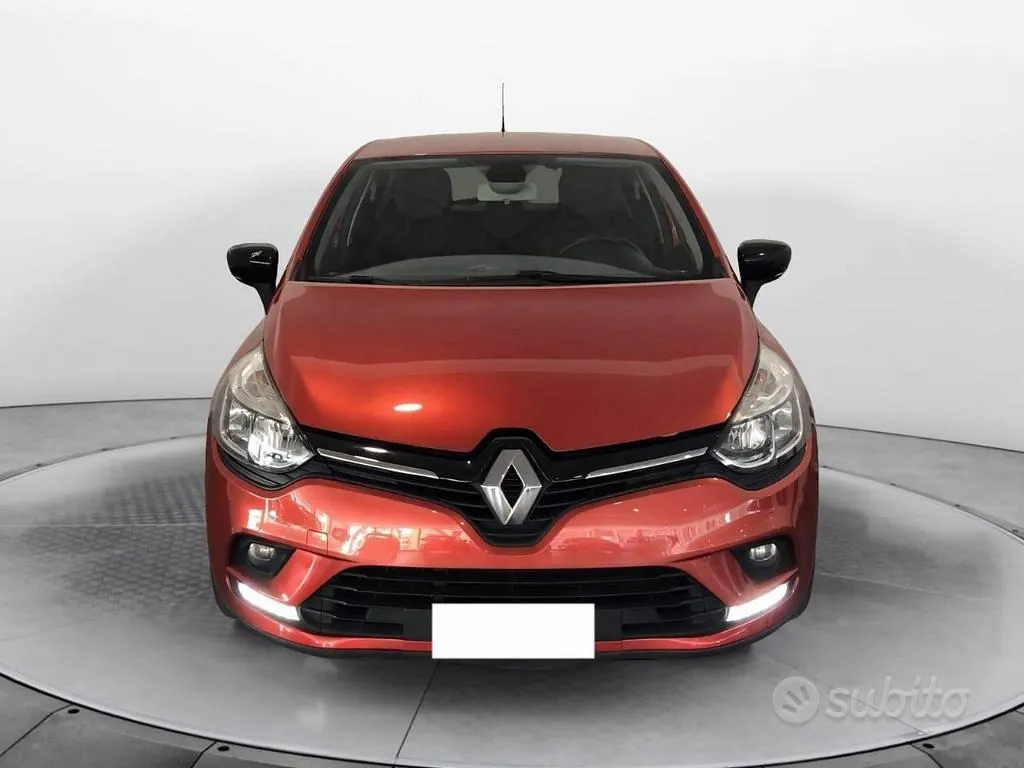 Renault Clio 2018 photo 2