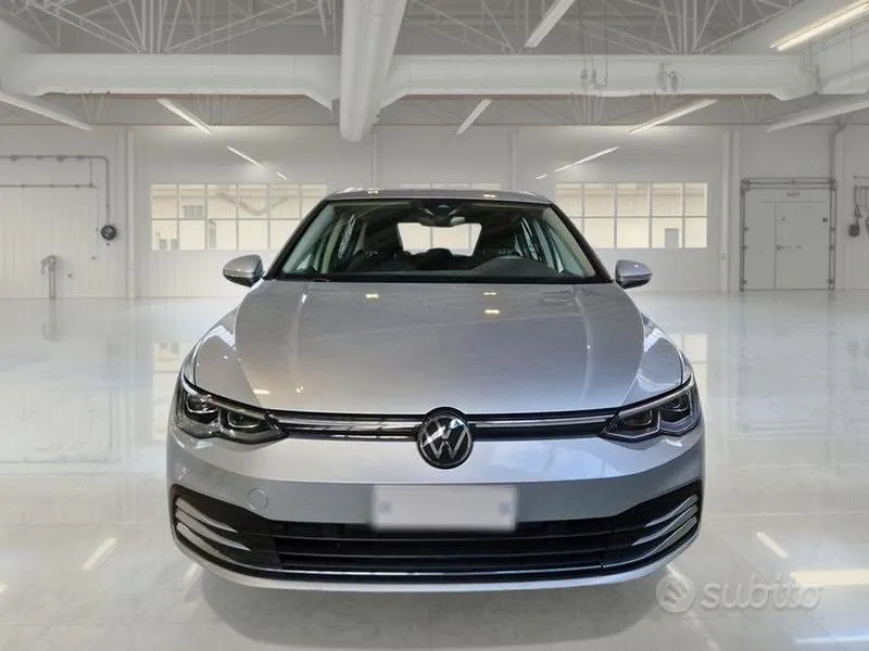 Volkswagen Golf 2022 photo 2