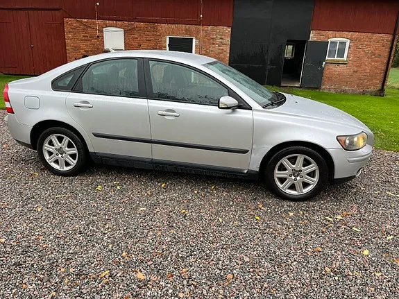 Volvo S40 2004 photo 2
