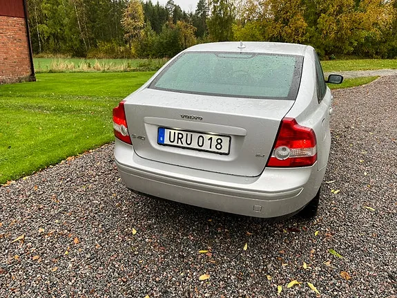 Volvo S40 2004 photo 4