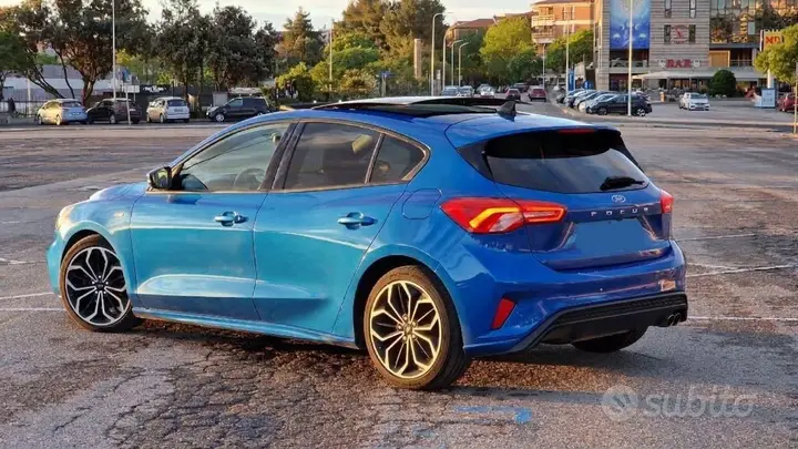 Ford Focus 2018 photo 2