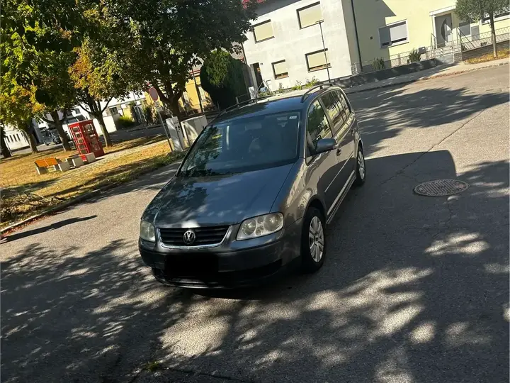 Volkswagen Touran 2005 photo 3
