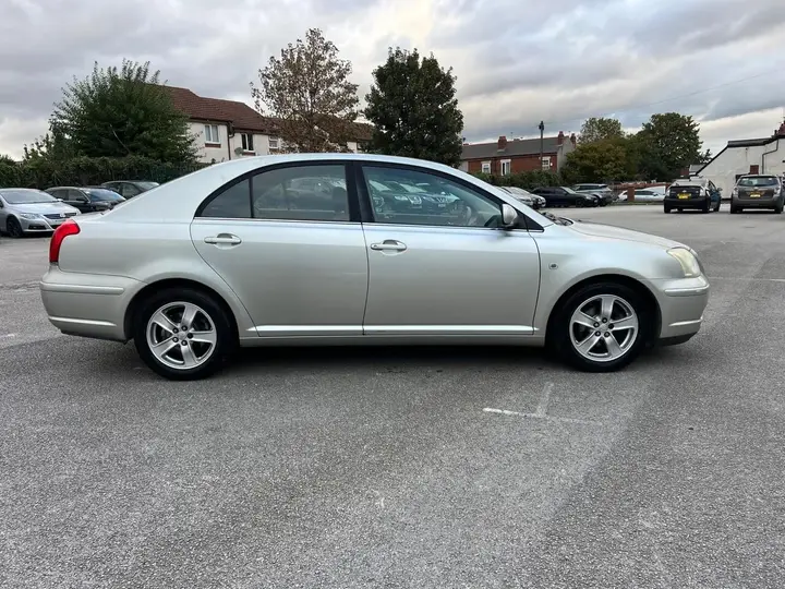 Toyota Avensis 2005 photo 5