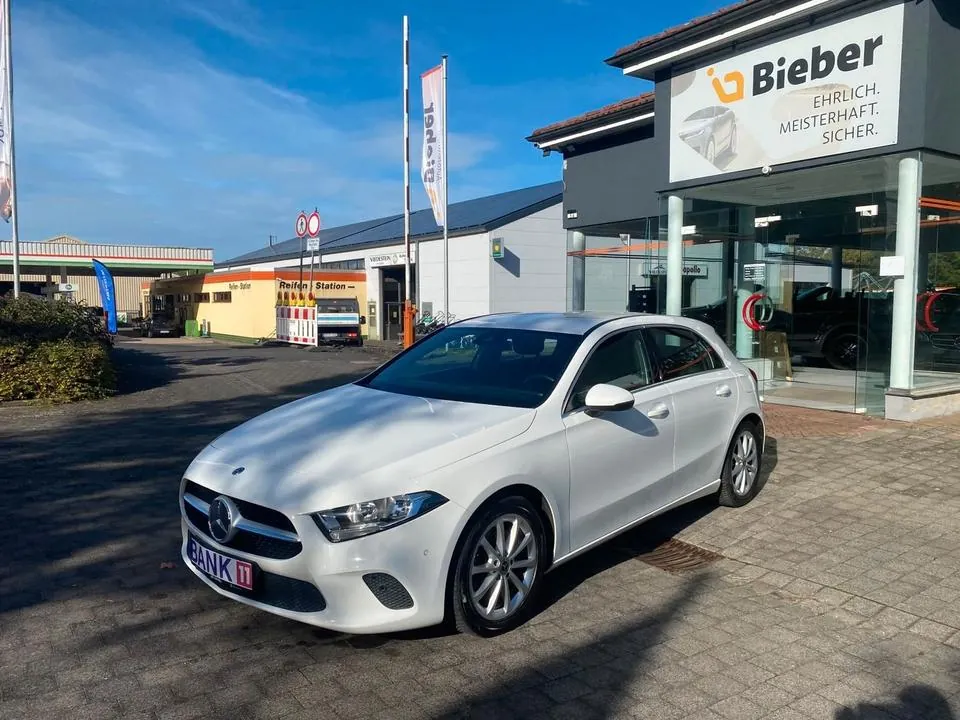 Mercedes-Benz A 220