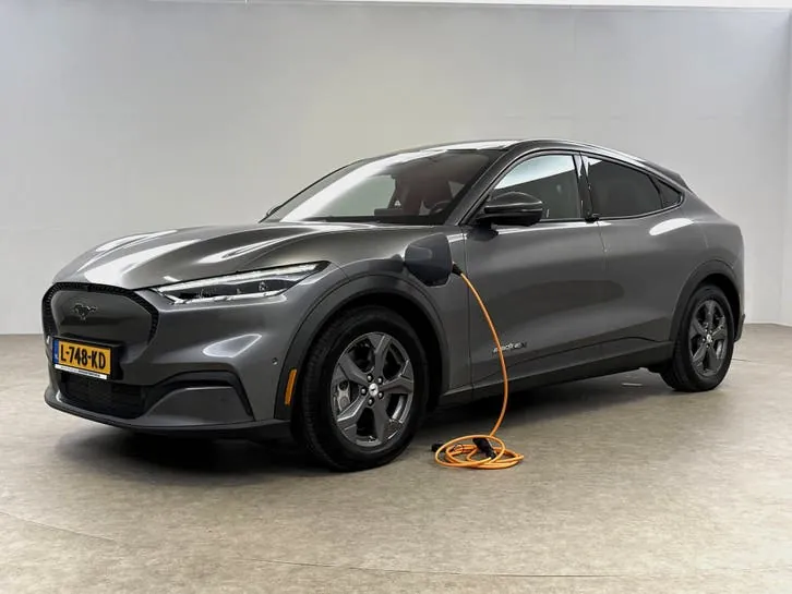 Ford Mustang 2021 photo 3