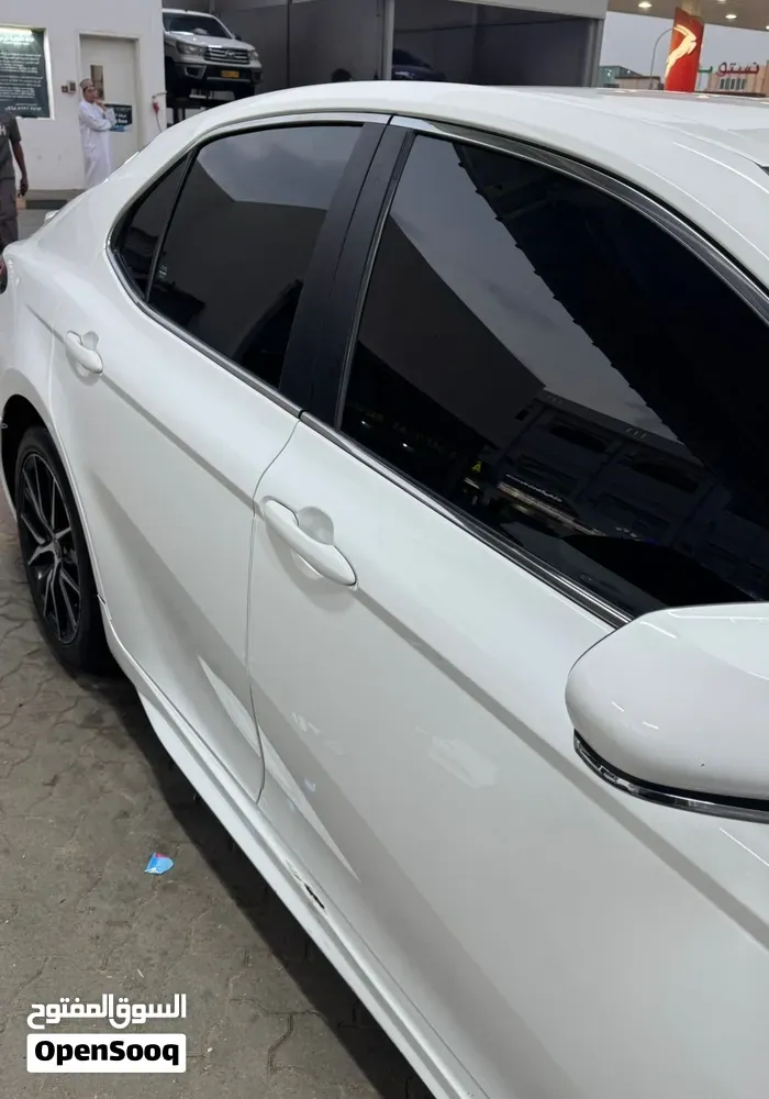 Toyota Camry 2022 photo 2