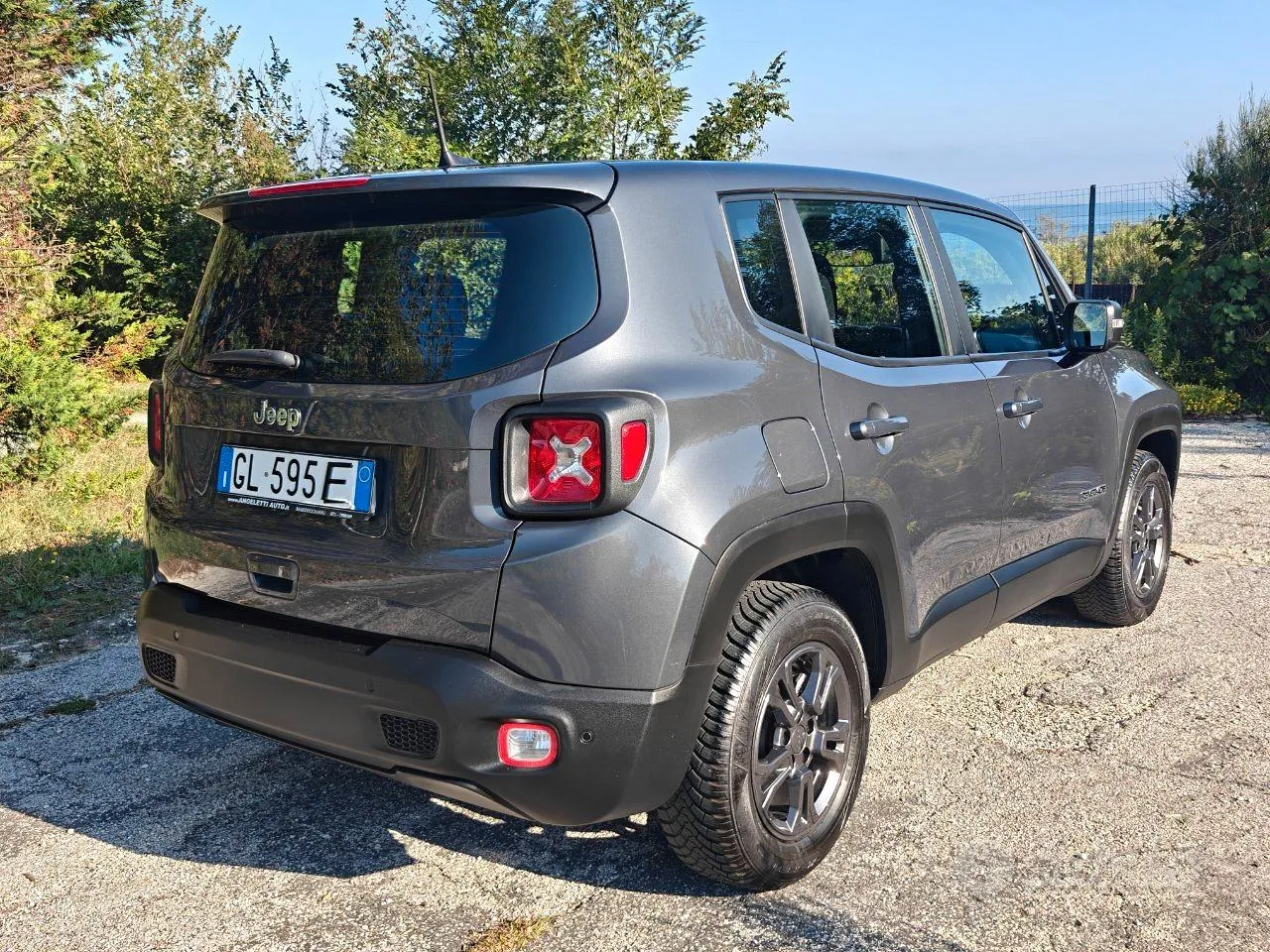 Jeep Renegade 2023 photo 4