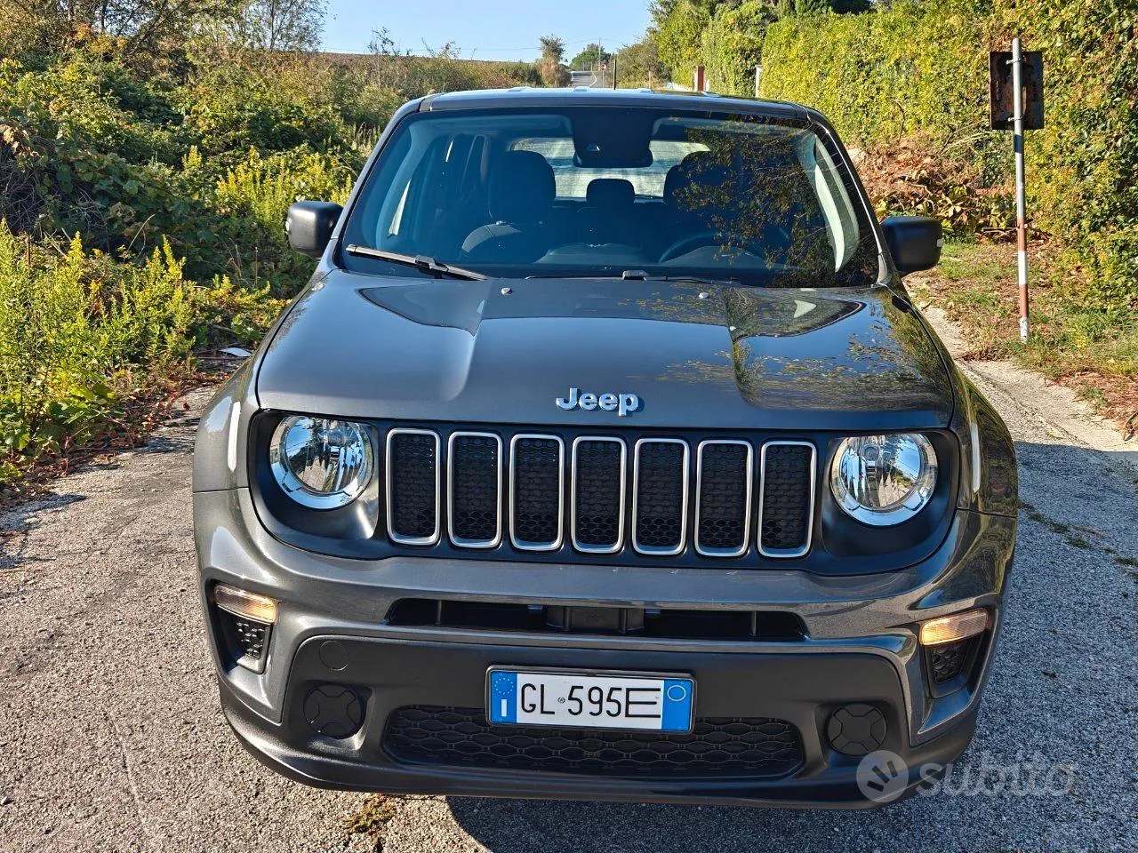 Jeep Renegade 2023 photo 2