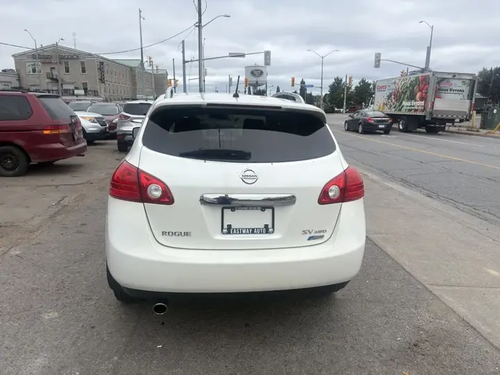 Nissan Rogue 2012 photo 4