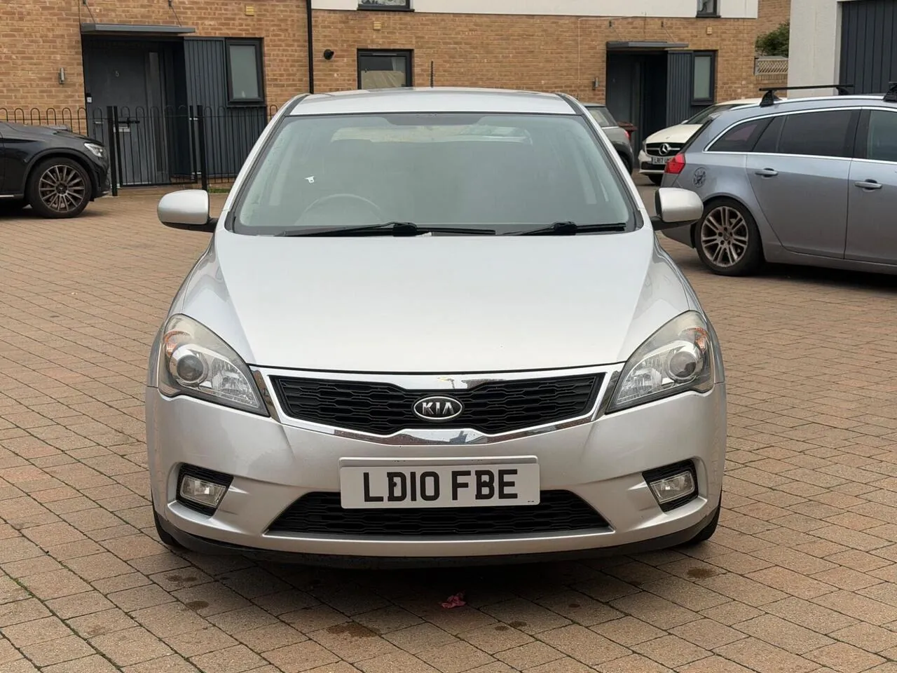 Kia Ceed 2010 photo 2