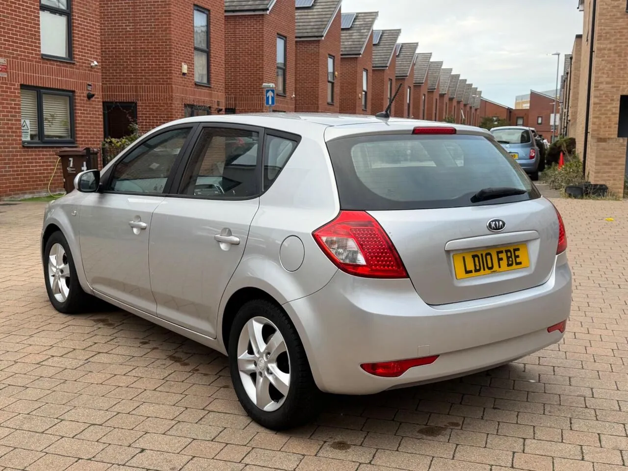 Kia Ceed 2010 photo 4
