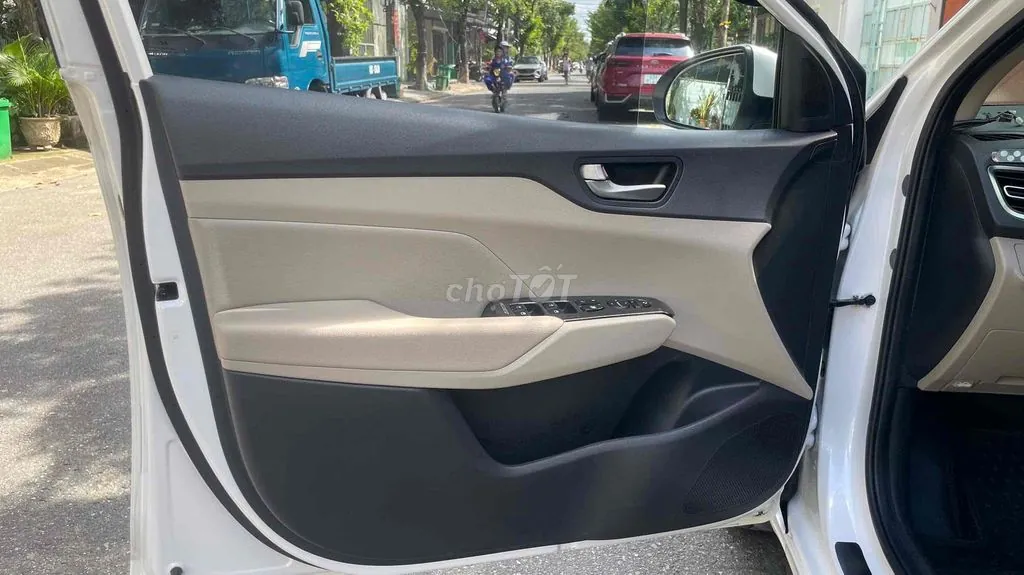 Hyundai Accent 2021 photo 3