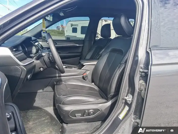 Jeep Grand Cherokee 2024 photo 5
