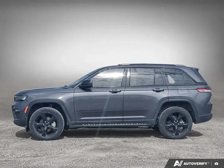 Jeep Grand Cherokee 2024 photo 3