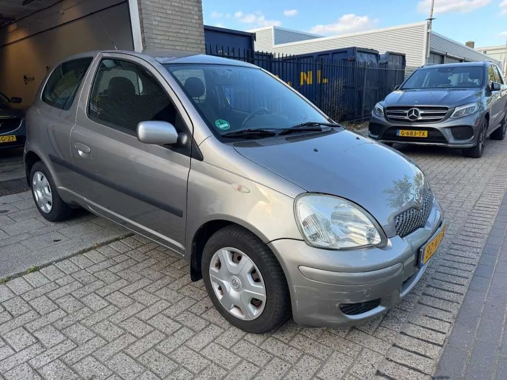 Toyota Yaris 2004 photo 5