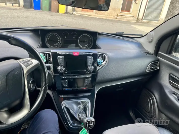 Lancia Ypsilon 2016 photo 5