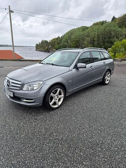Mercedes-Benz C200 D 2011 photo 2