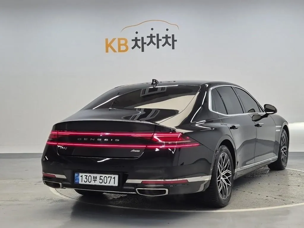 Genesis G90 2022 photo 3
