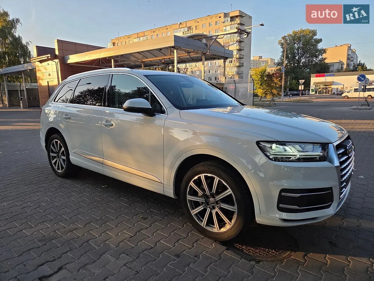 Audi Q7 2017 photo 3