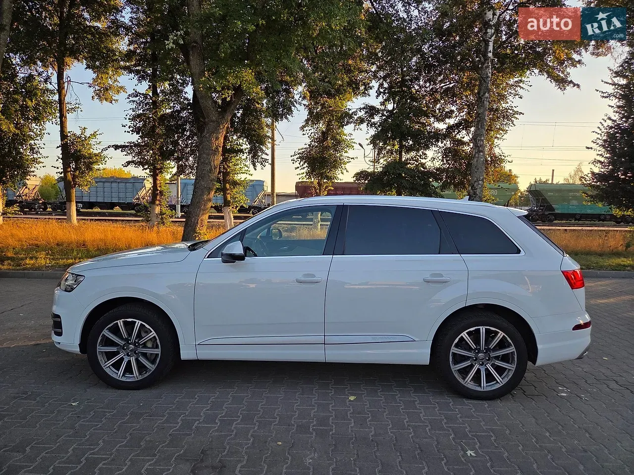 Audi Q7 2017 photo 2