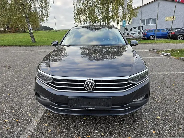 Volkswagen Passat 2022 photo 3