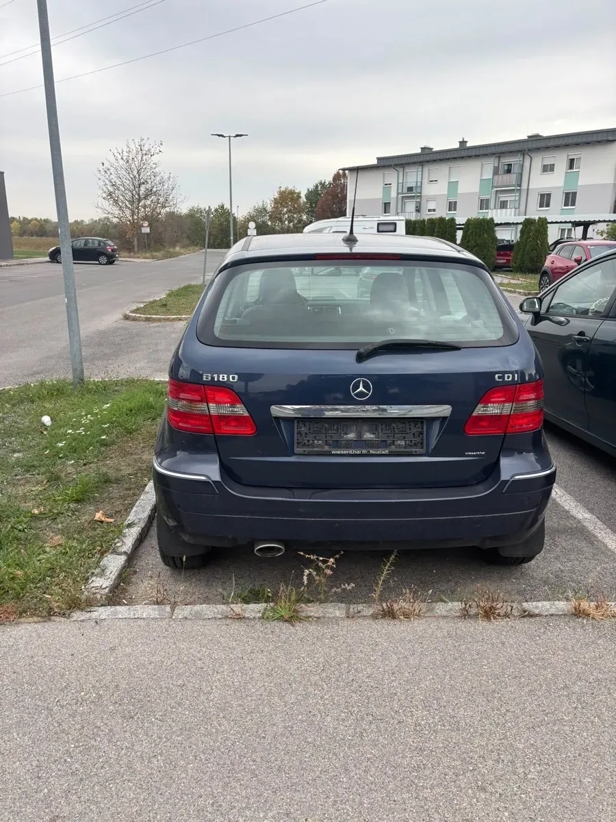 Mercedes-Benz B-Class 2008 photo 2