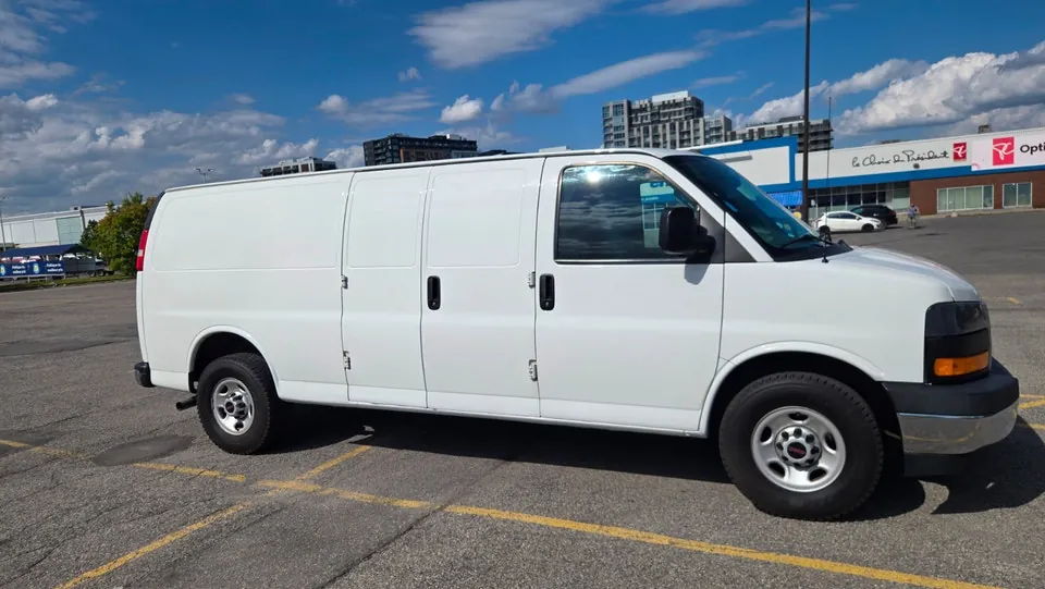 GMC Savana