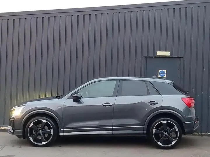 Audi Q2 2021 photo 4