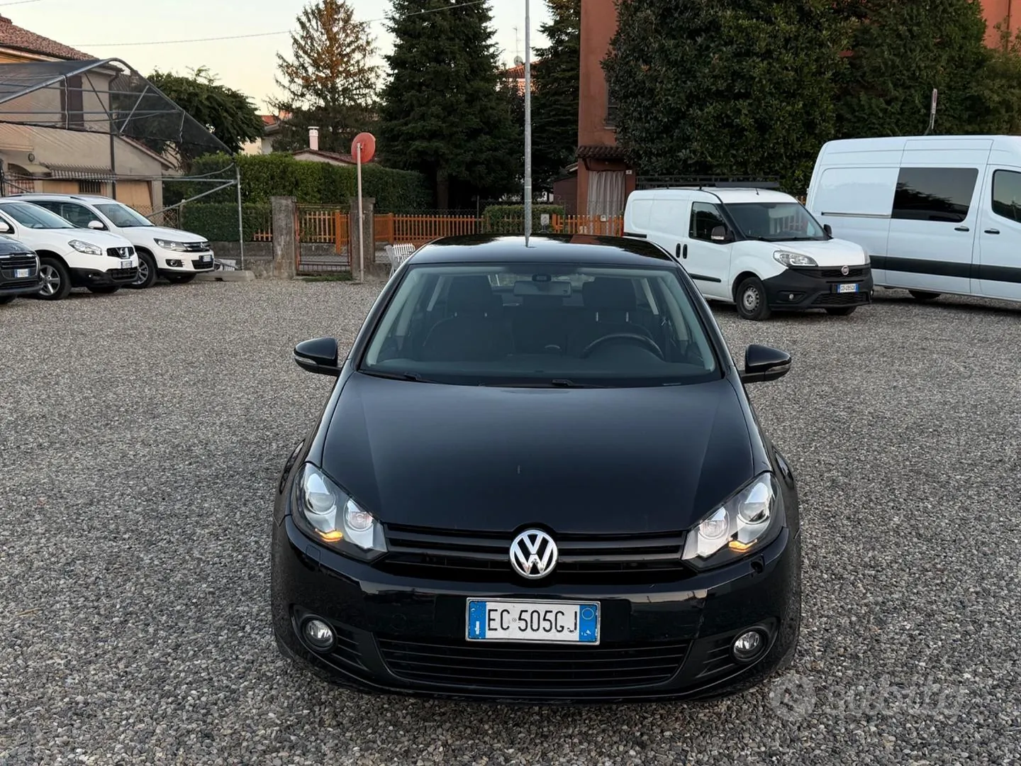 Volkswagen Golf 2010 photo 2