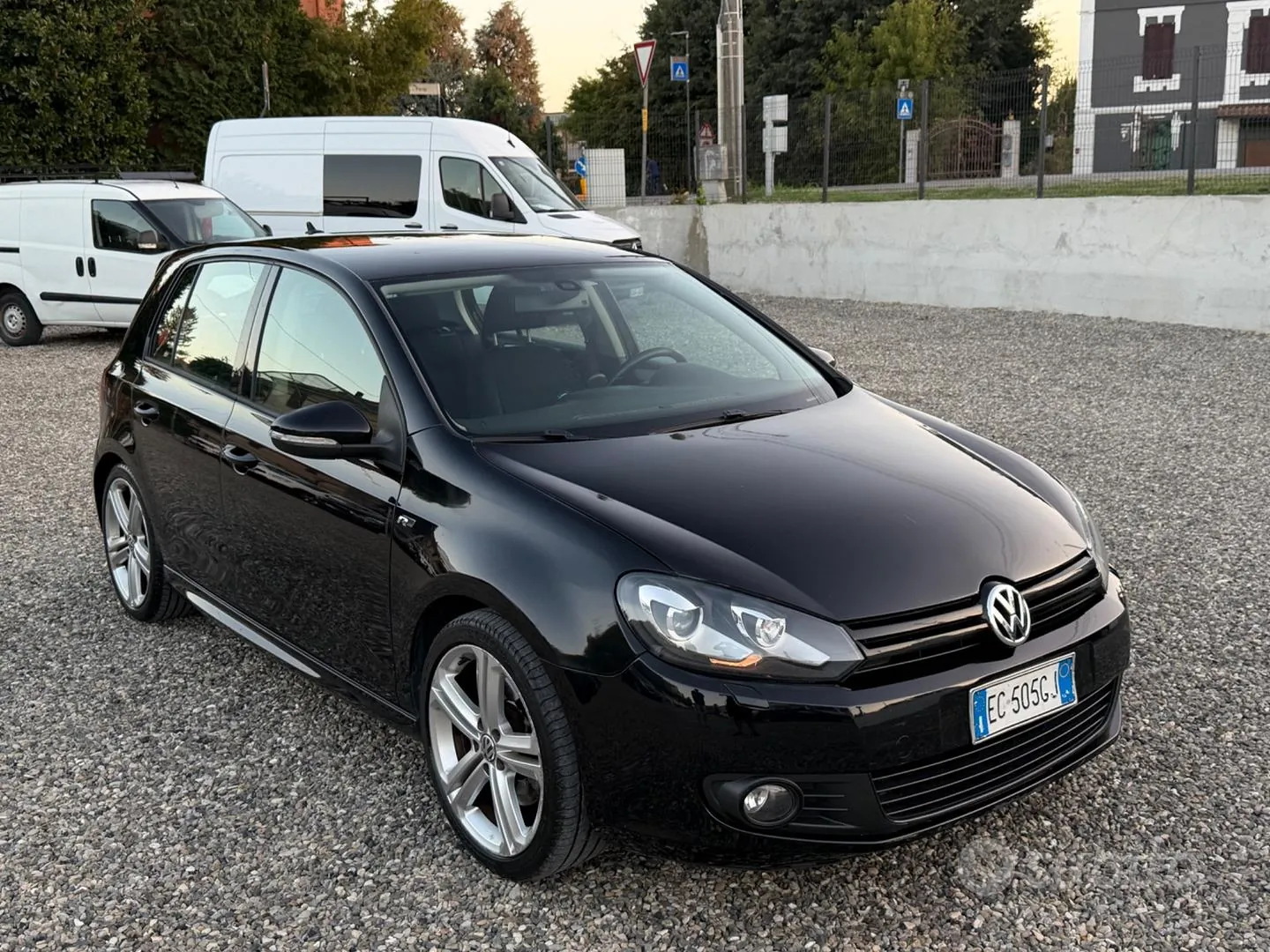 Volkswagen Golf 2010 photo 3