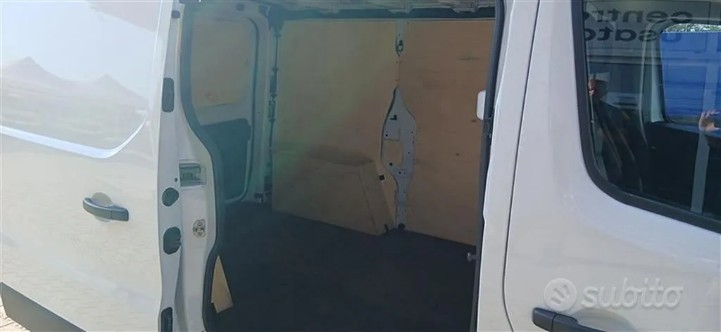 Renault Trafic 2024 photo 5