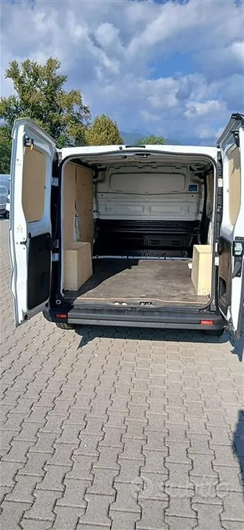 Renault Trafic 2024 photo 4